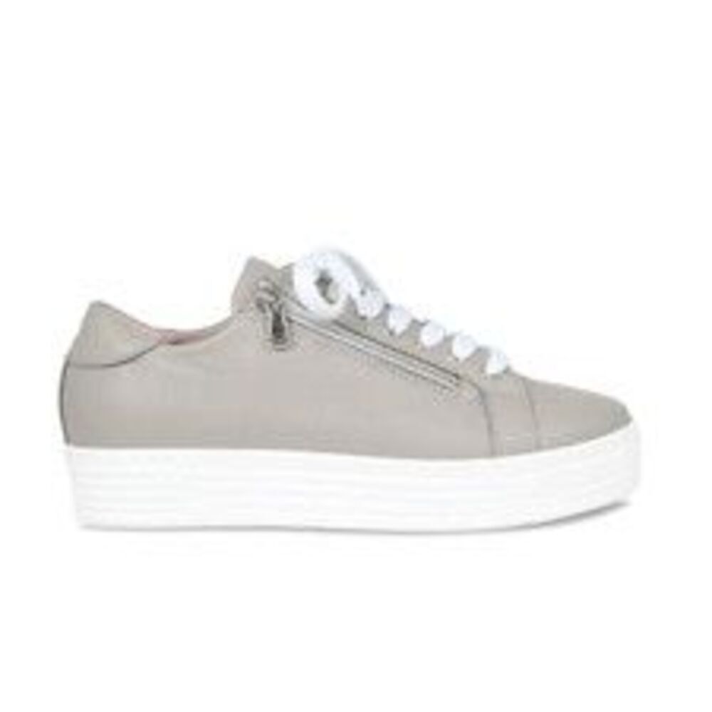 Sole Bliss Hero Leather Sneakers. Taupe. Size 6.